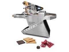 Packaging machines with in-line packaging system SELMI